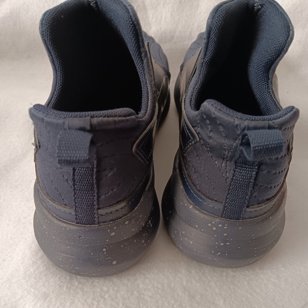 Shoes - Picture 5 of 12